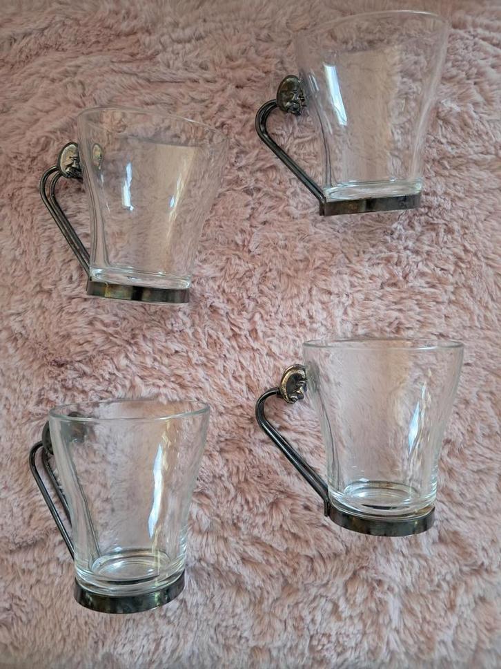 Set van 4 theeglazen met verzilverde houders, Antiek en Kunst, Antiek | Glas en Kristal, Ophalen of Verzenden