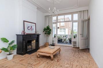 Chinese salontafel beschikbaar voor biedingen