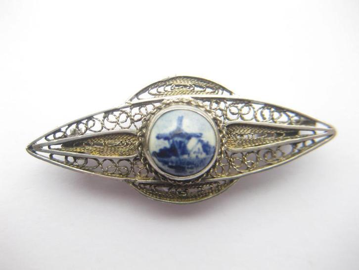 Antieke Filigrain Broche Met Delfs Blauwe Steen, Sieraden, Tassen en Uiterlijk, Broches, Zo goed als nieuw, Overige materialen