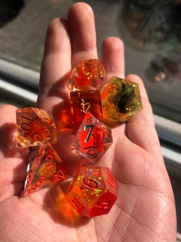 Oranje sharp edge poly dice dnd dobbelstenen set beschikbaar voor biedingen