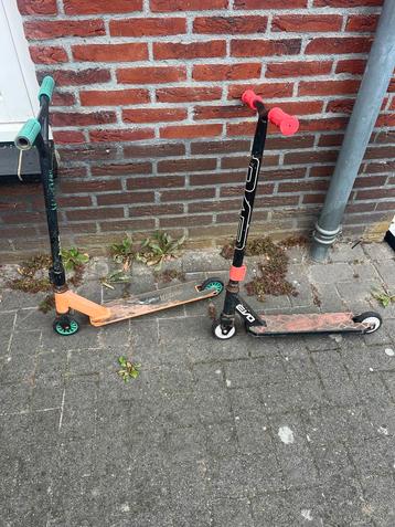 Twee stuntsteps beschikbaar voor biedingen