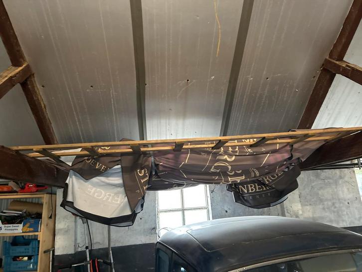 Een grote gesponsorde parasols 4x4 of 5x5, Tuin en Terras, Parasols, Gebruikt, Stokparasol, Meer dan 4 meter, Ophalen