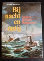 boek: "Bij nacht en ontij", Ophalen of Verzenden, Nieuw, Motorboot of Zeilboot, Boek of Tijdschrift