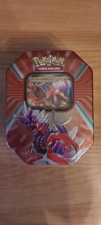 Paldea Legends Tins: Koraidon ex Tin, Ophalen of Verzenden, Nieuw, Boosterbox, Foil