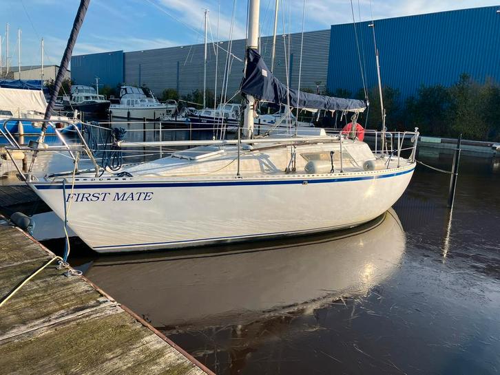 Beneteau First 27, Watersport en Boten, Kajuitzeilboten en Zeiljachten, Gebruikt, Polyester, 6 tot 9 meter, Diesel, Ophalen