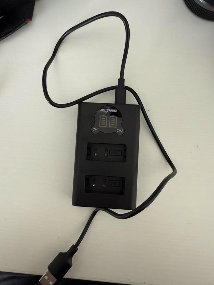 Dubbele oplader, Audio, Tv en Foto, Fotografie | Accu's en Batterijen, Nieuw, Ophalen of Verzenden