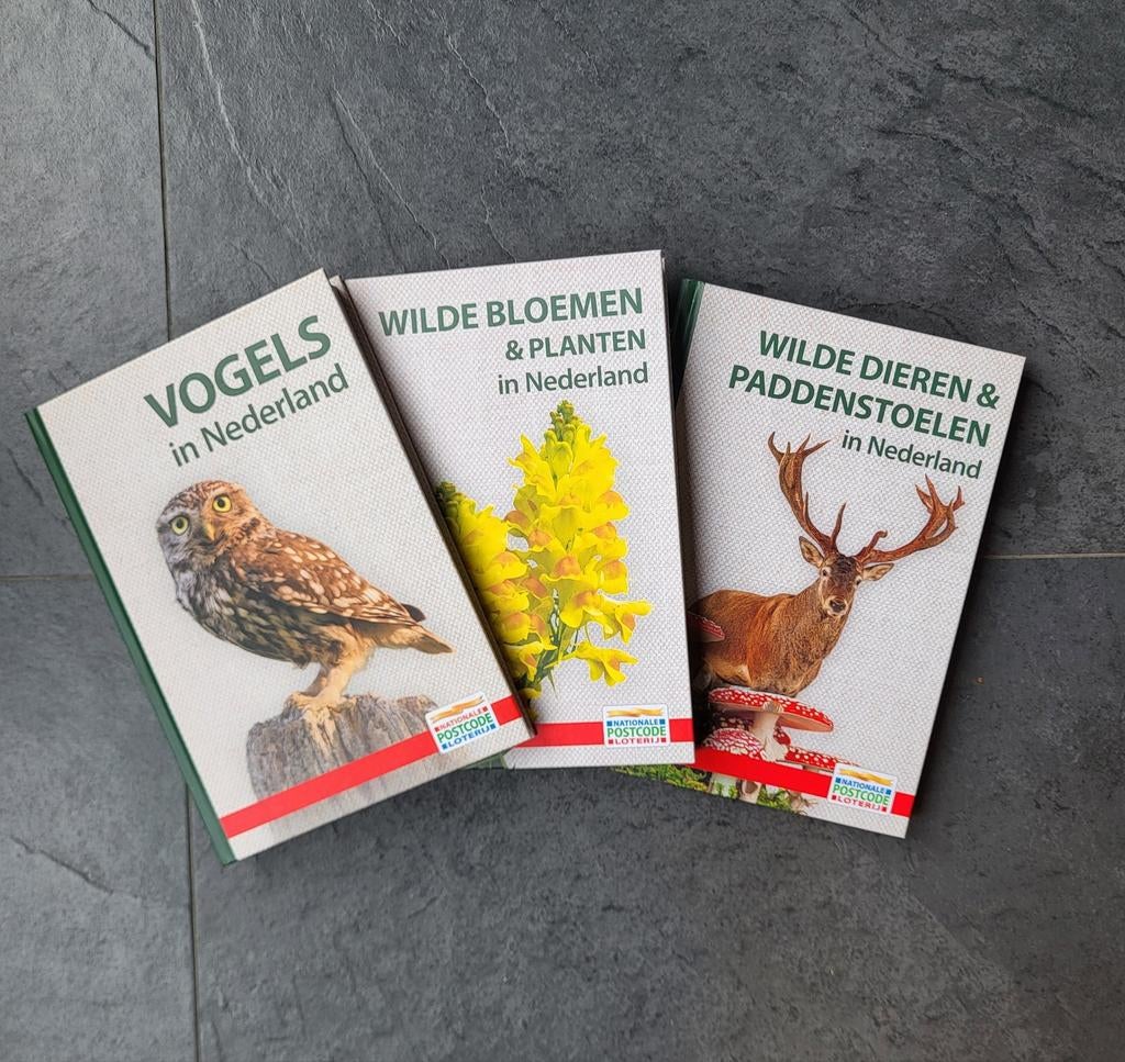 3 Informatieve Boeken over Natuur in Nederland, Ophalen of Verzenden, Zo goed als nieuw