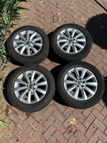 Velgenset 17 inch VW Tiguan 2014 + wint.band + sneeuwketting beschikbaar voor biedingen