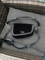 Mooie tas van guess, Sieraden, Tassen en Uiterlijk, Tassen | Damestassen, Ophalen of Verzenden, Gebruikt, Handtas