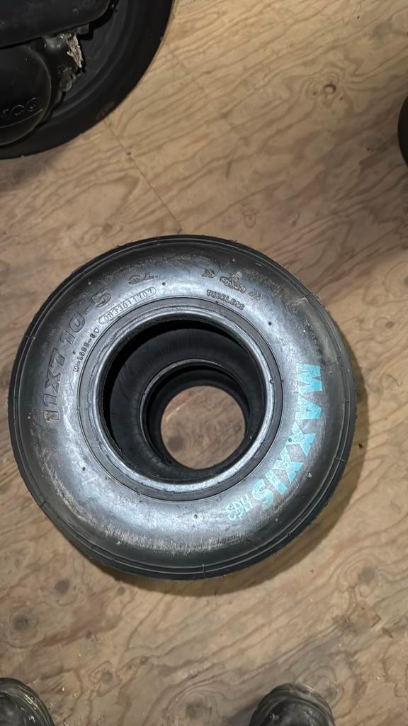 Verschillende setjes kartbanden, Sport en Fitness, Karting, Zo goed als nieuw, Onderdelen Kart, Ophalen