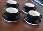 4 x Cappuccino kop en schotels zwart/gebr.wit, Huis en Inrichting, Keuken | Servies, Gebruikt, Ophalen of Verzenden, Effen, Kop(pen) en/of Schotel(s)