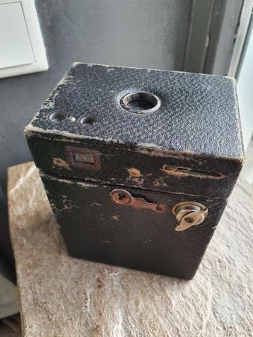 Antieke kodak camera ca. 1930 voor verzamelaars aangeboden. beschikbaar voor biedingen