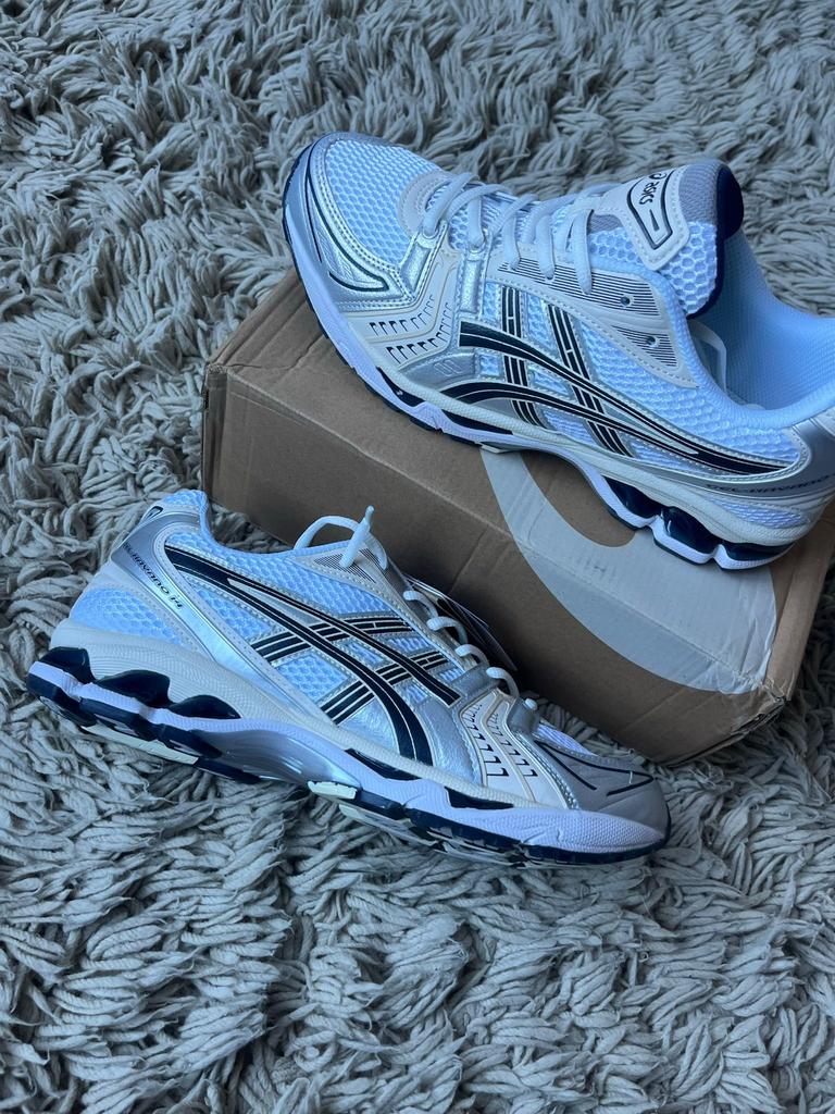 Asics Gel Kayano 14, Ophalen of Verzenden, Zo goed als nieuw, Sportschoenen