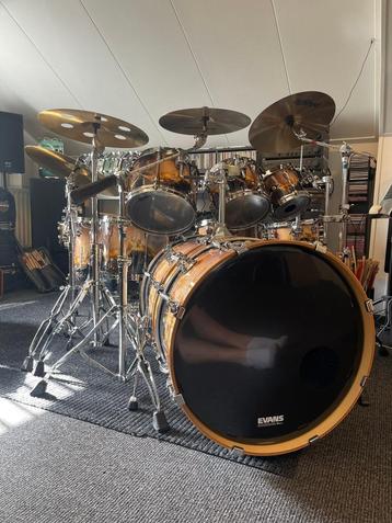 Korting 1000€  9Dlg. “Uniek” “Aliën” Tama Superstar Drumkit beschikbaar voor biedingen
