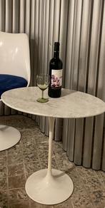 Knoll international Saarinen ovaal bijzettafel jaren 70, Ophalen of Verzenden, Gebruikt, Ovaal, Metaal of Aluminium