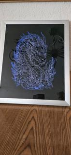 Lijst met gegraveerde draak en verlichting. Handgemaakt!!!, 50 tot 75 cm, Ophalen of Verzenden, Zo goed als nieuw, Minder dan 50 cm