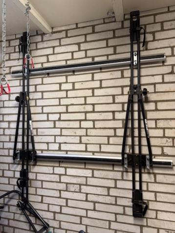 Thule dakfietsendragers beschikbaar voor biedingen