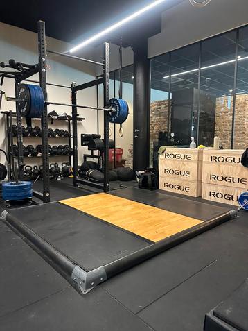 Eleiko weightlifting/deadlift platform beschikbaar voor biedingen