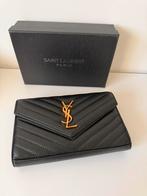 Yves Saint Laurent cassandre Wallet on chain, Sieraden, Tassen en Uiterlijk, Portemonnees, Ophalen of Verzenden, Zo goed als nieuw