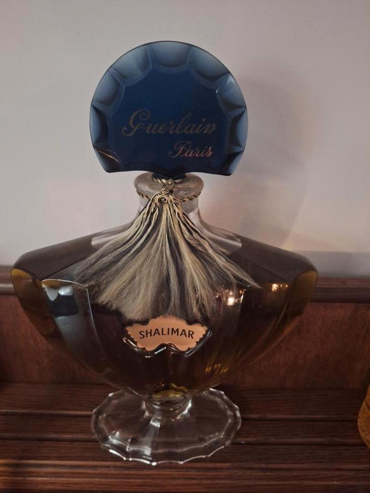 Guerlain Shalimar Factice - Decoratie, Sieraden, Tassen en Uiterlijk, Uiterlijk | Parfum, Zo goed als nieuw, Ophalen