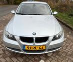 BMW 3-Serie 2.0 I 320 2005 Grijs, Auto's, 1995 cc, 4 cilinders, Parkeersensor, 75 €/maand