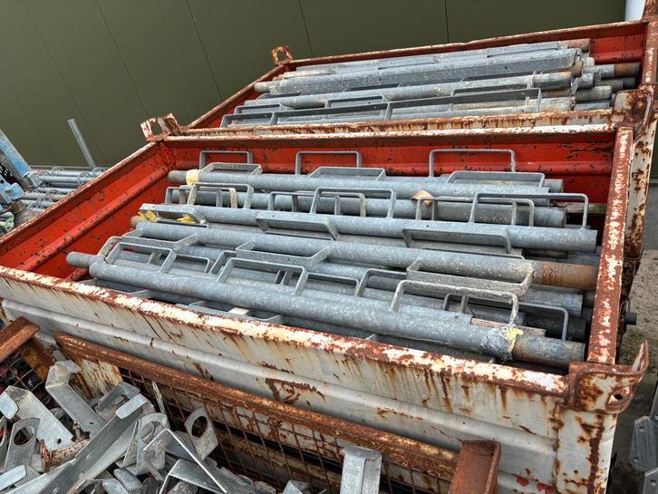 Leuningstaander tbv randbeveiliging ofwel valbeveiliging, Doe-het-zelf en Verbouw, Steigers, Zo goed als nieuw, Overige typen