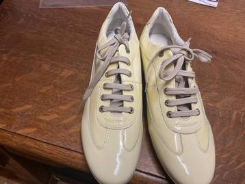 Dames schoen NIEUW GEOX  Respiria mt 41 creme wit glanzend beschikbaar voor biedingen