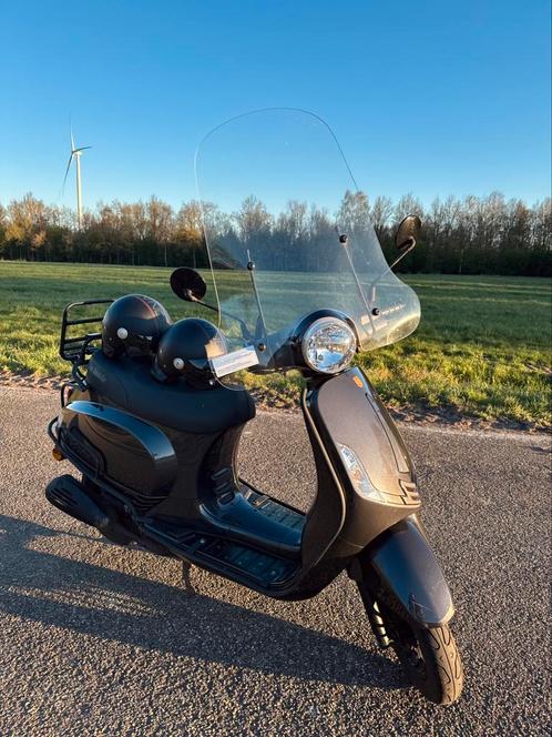 La souris Sourini special edition, Fietsen en Brommers, Scooters | SYM, Zo goed als nieuw, Overige modellen, Ophalen