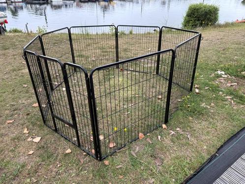Metalen hondenren met deurtje, Dieren en Toebehoren, Hondenhokken, Zo goed als nieuw, Hondenkennel, 65 tot 100 cm, 110 cm of meer