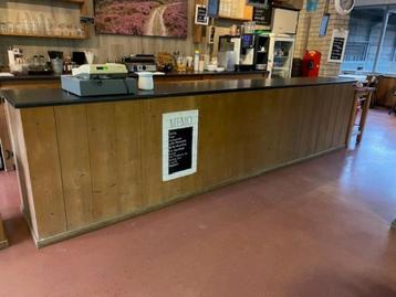 Houten horeca toonbank beschikbaar voor biedingen