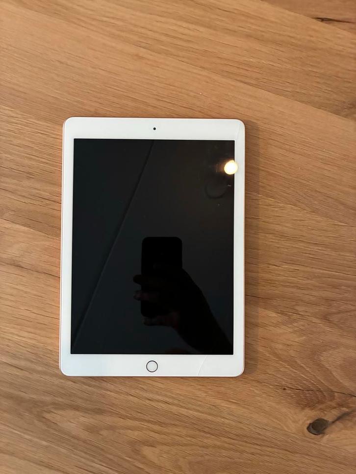 iPad 6e generatie 32GB + Kinderhoes. Model A1893. Kleur roze, Computers en Software, Apple iPads, Gebruikt, Apple iPad, 10 inch