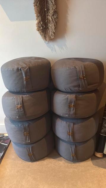 Meditatiekussen - Grijs 8x beschikbaar voor biedingen