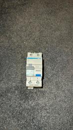 Hager b16 aardlekautomaat, Hobby en Vrije tijd, Elektronica-componenten, Ophalen of Verzenden, Zo goed als nieuw