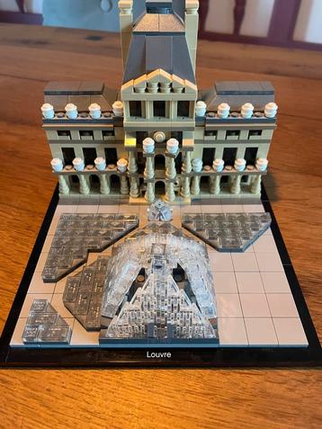 Lego Architecture Louvre 21024 beschikbaar voor biedingen