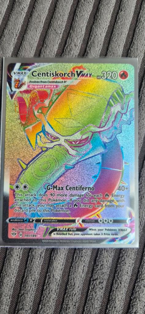 Pokémon Kaart - Centiskorch VMAX Rainbow Foil 191/189, Hobby en Vrije tijd, Verzamelkaartspellen | Pokémon, Zo goed als nieuw