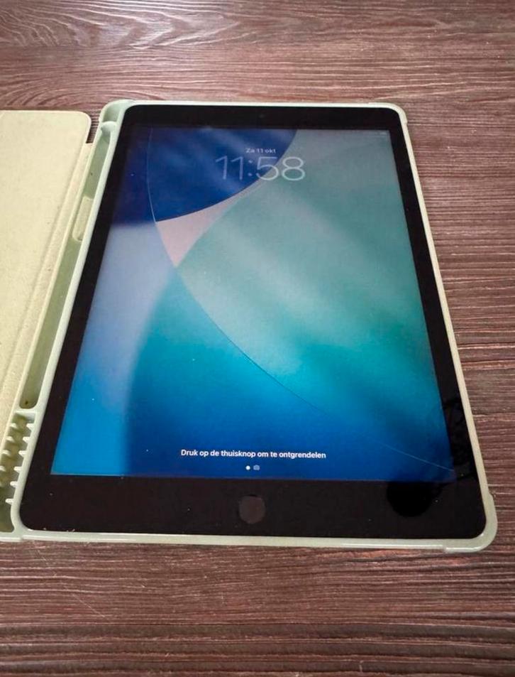 Apple iPad 9 64GB super netjes!, Computers en Software, Apple iPads, Zo goed als nieuw, Apple iPad, Wi-Fi, 10 inch, 64 GB, Zilver