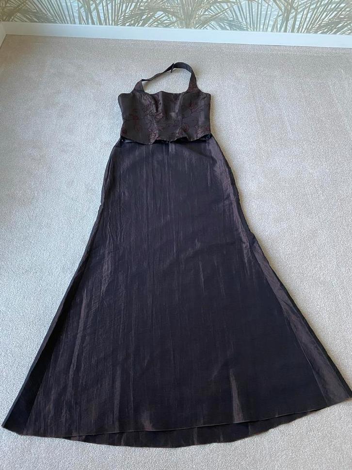 Elegante Galajurk - merk Valérie, Kleding | Dames, Gelegenheidskleding, Zo goed als nieuw, Maat 42/44 (L), Bruin, Ophalen of Verzenden