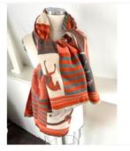 NIEUWE mooie pashmina oranje grijs paarden oranje CHCS, Pashmina, Ophalen of Verzenden, Nieuw, Pashmina
