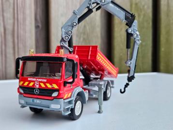 Siku Mercedes Atego Sapeurs Pompiers brandweer beschikbaar voor biedingen