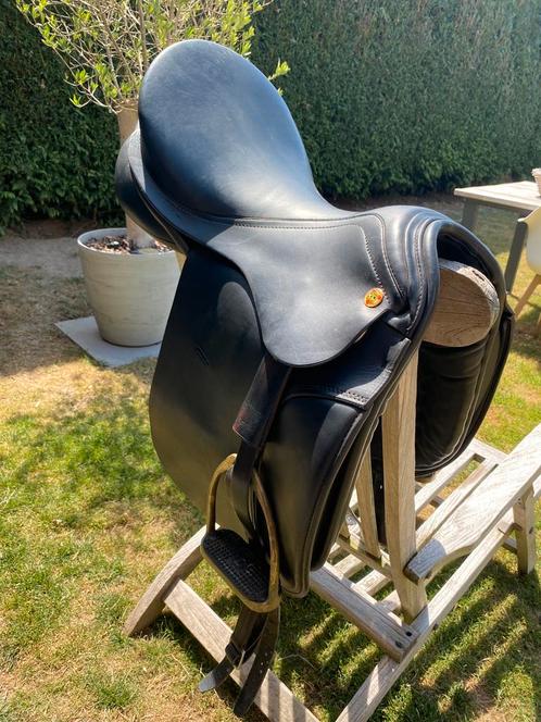 KN zadel nette staat, Symphonie NK2 45  17,5 inch <<<<<, Dieren en Toebehoren, Paarden en Pony's | Zadels, Gebruikt, Dressuur