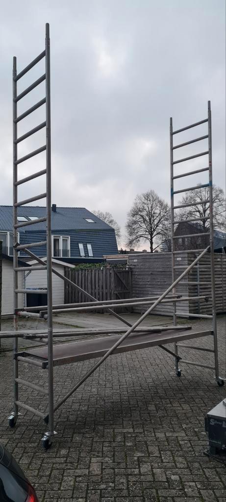 Aluminium Rolsteiger te koop, Doe-het-zelf en Verbouw, Steigers, Gebruikt, Rolsteiger of Kamersteiger, 2 tot 5 meter, Ophalen of Verzenden