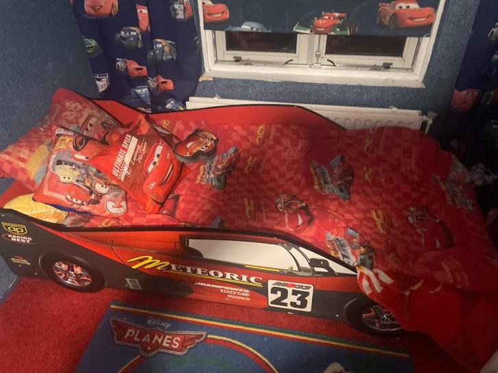 Cars Kinderkamer Set: Bed, Gordijnen & Kussens, Kinderen en Baby's, Kinderkamer | Bedden, Gebruikt, 160 tot 180 cm, 70 tot 85 cm