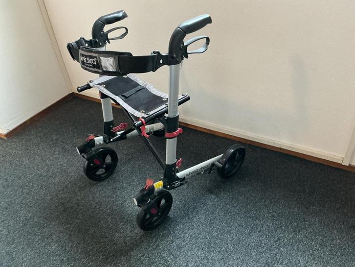 Opvouwbare rollator, Diversen, Rollators, Zo goed als nieuw, Opvouwbaar, Ophalen