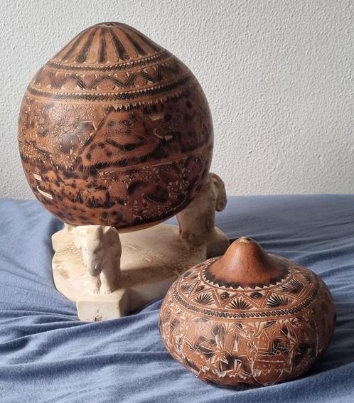 2 prachtige hand gegraveerde Kallebassen., Antiek en Kunst, Kunst | Niet-Westerse kunst, Ophalen of Verzenden