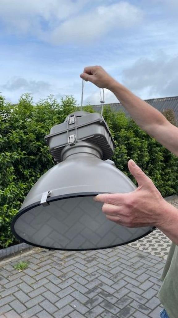 Tte koop 2 industriële lampen tweedehands, Huis en Inrichting, Lampen | Hanglampen, Gebruikt, Minder dan 50 cm, Metaal, Ophalen