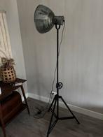 Staande lamp, Huis en Inrichting, Lampen | Vloerlampen, Ophalen, Zo goed als nieuw, 150 tot 200 cm