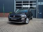 Volkswagen T-Roc 1.5 TSI Style, Stof, 4 cilinders, 150 pk, Zwart
