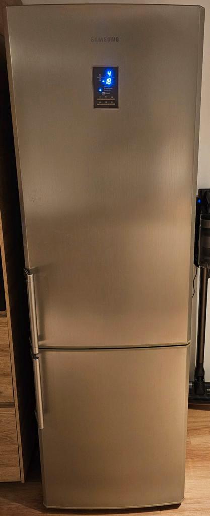 Samsung No Frost Koelkast - werkt Uitstekend! Koel vries com, Witgoed en Apparatuur, Koelkasten en IJskasten, Zo goed als nieuw