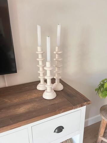 Mooie crème kleurige kandelaars van Rivièra maison beschikbaar voor biedingen