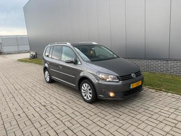 Volkswagen Touran 1.6 TDI 77KW Cross 2013 Grijs beschikbaar voor biedingen